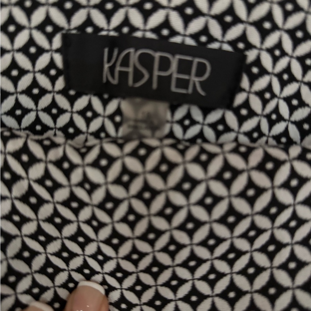 Kasper Black & White Geometric Print suit - Picture 3 of 3